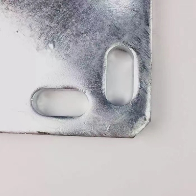 具体的な電流を通された鉄の炭素鋼の薄板金の180mm埋め込まれた部分