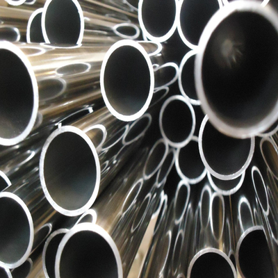 16Mn Q215の熱いすくいは構造のための鋼管のGI 100mmの円形の鋼鉄管に電流を通した